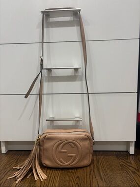 Gucci Tan Pebbled Leather Disco Crossbody with Tassel (AUTHENTIC)
